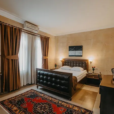 ホテル ロイヤル ストーン ハウシズ 3*