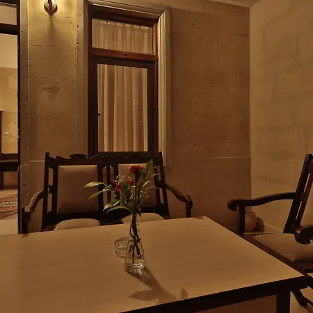 ロイヤル ストーン ハウシズ